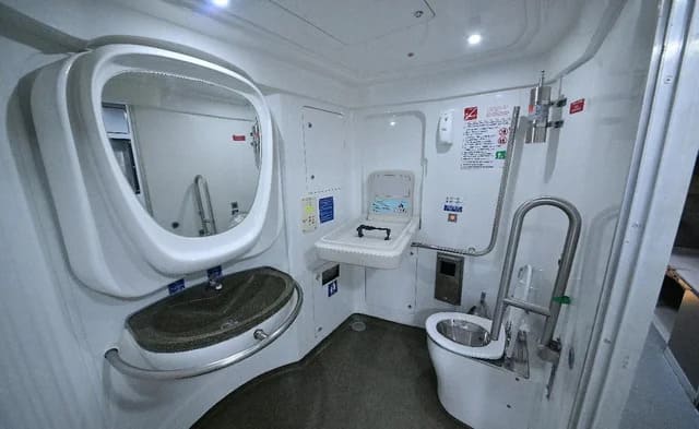 Delhi to Srinagar Vande Bharat Train
